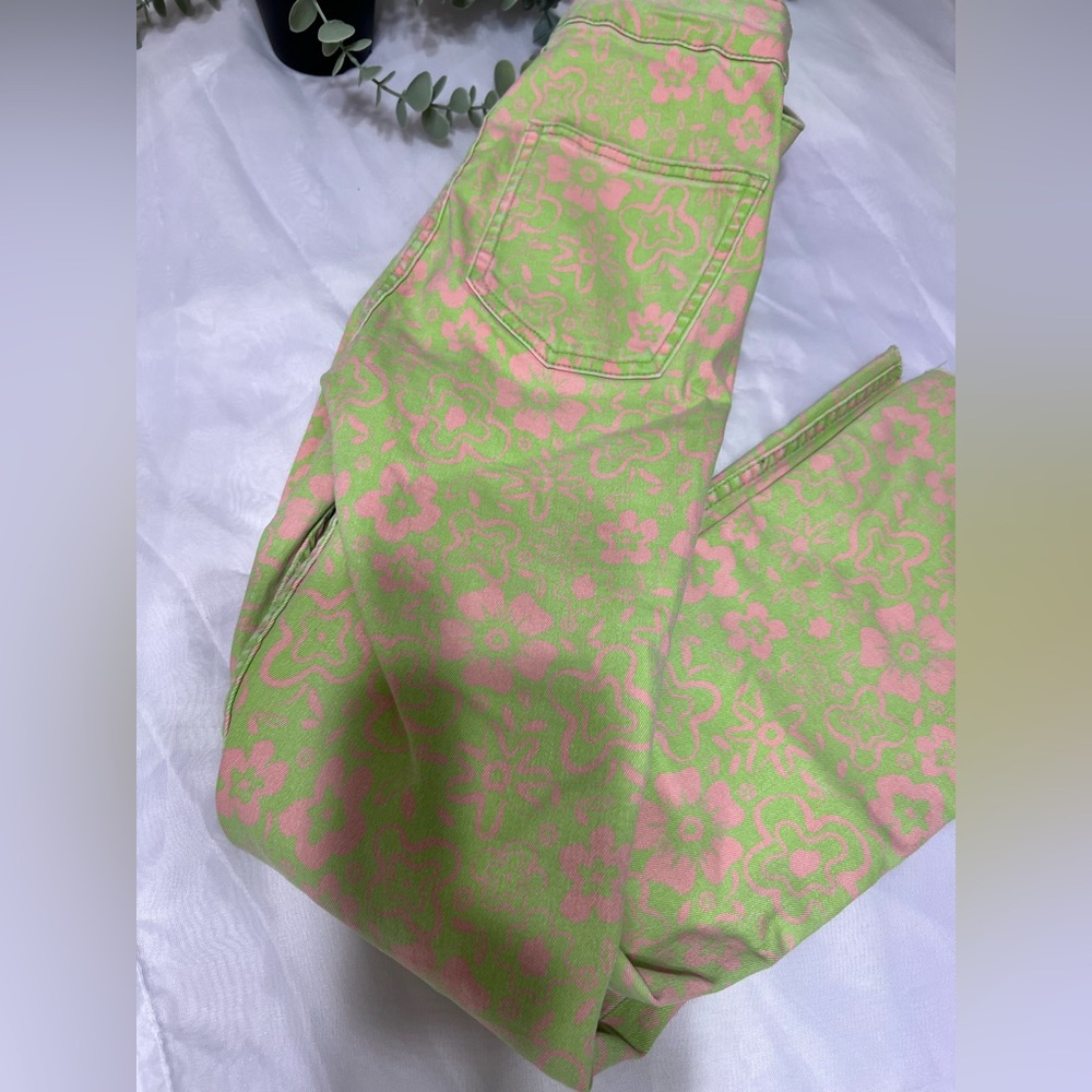 Zara Kick Flare  Pink Green Floral Raw Hem Jeans Size 6